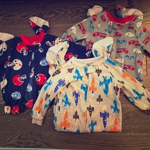 Footie pajama bundle size 24M